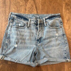 Old Navy High-Rise Jean Shorts. Size 6